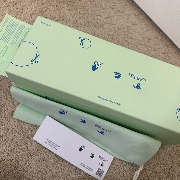 Off-White Women's Vibrant Magenta Sandals - Picture 4 of 7